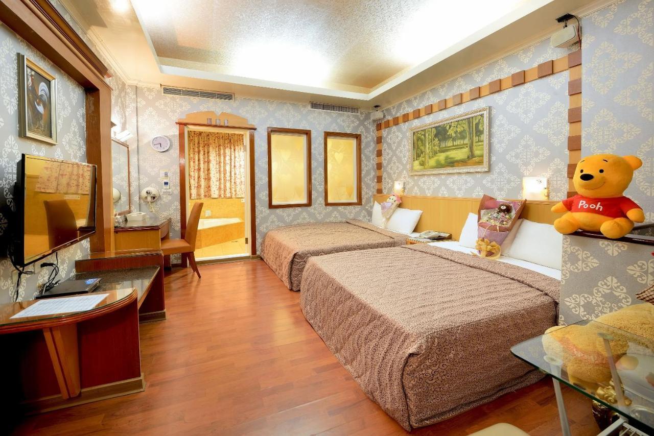 Holland Village Motel Tainan Exterior photo