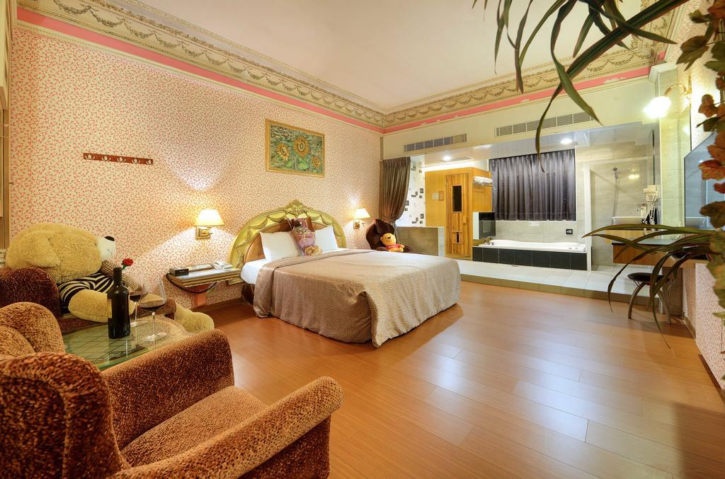Holland Village Motel Tainan Exterior photo